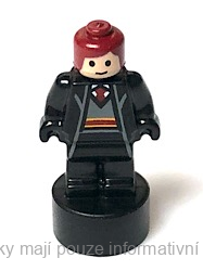 90398pb028 Gryffindor Student Statuette / Trophy #2, Dark Red Hair